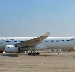 Der Saudia-A330 in Tel Aviv: Der Flieger dürfte eigentlich gar nicht dort sein.