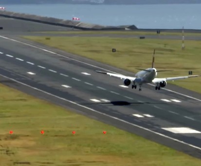 Airbus A321 Neo legt in Madeira bizarre Landung hin