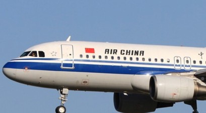 Flugzeug von Air China: Die Airlines kämpfen gegen Online-Reisebüros.