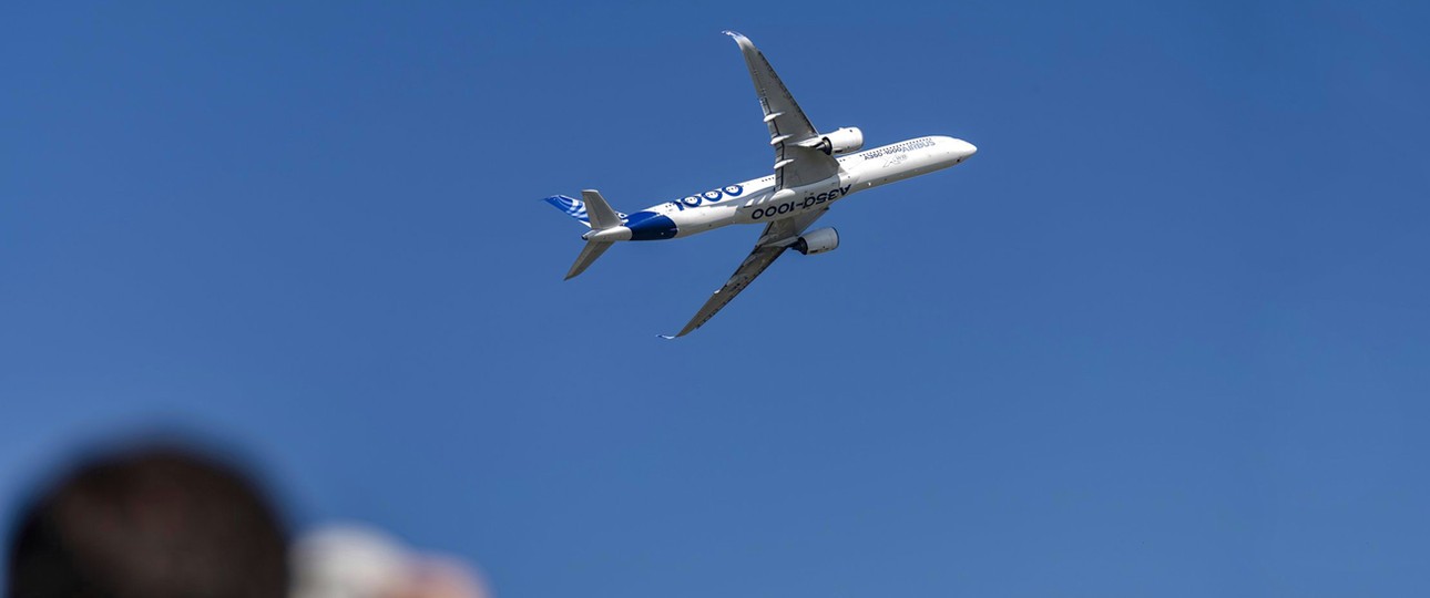 Airbus A350: Dank angepassten Notrutschen finden mehr Passagiere Platz