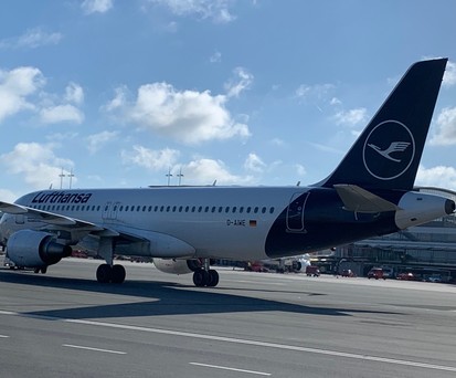 Airbus A321 von Lufthansa in Hamburg: Neue Flugnummern.