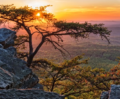 Sonnenuntergang im Cheaha Mountain State Park in Alabama