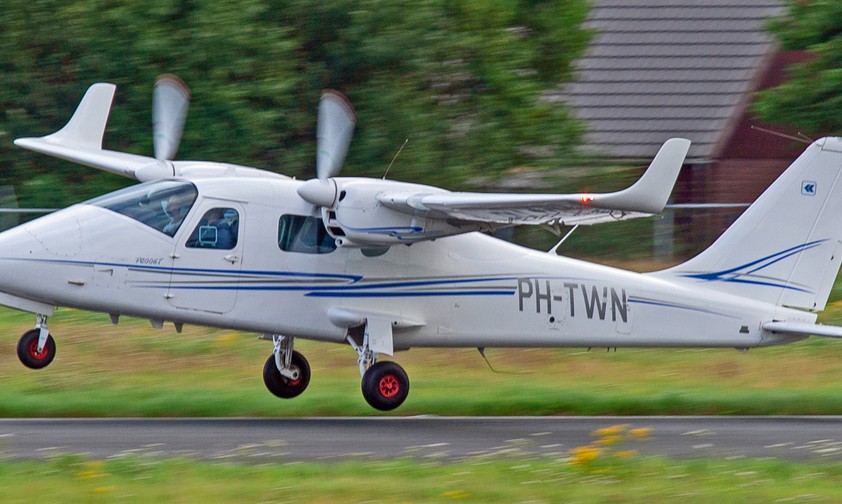 Eine Tecnam P2006T eines privaten Besitzers: Ähnlichkeit mit dem Vulcanair-Modell.