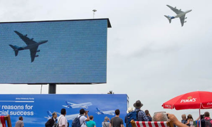 Airbus A380 an einer Flugshow: Wie sagen die Fans wohl? Der oder die?