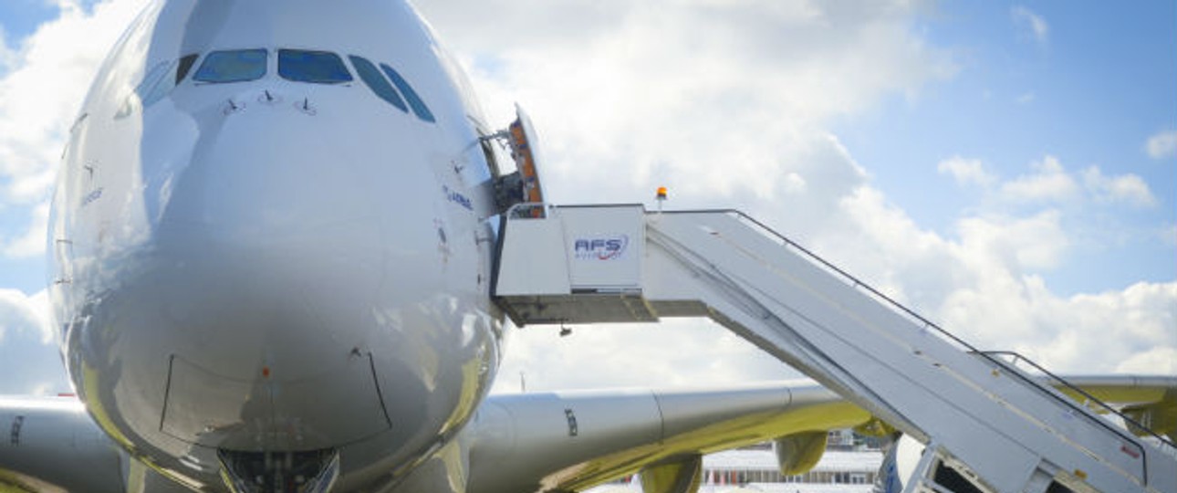 Airbus A380: Passagierliebling holt wenig Orders.