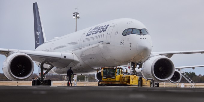 Modell: Airbus A350
Festbestellungen: 41 (31 A350-900, zehn A350-1000)
Optionen: 0
Airlines: Lufthansa, Swiss, Edelweiss
Lieferzeitraum: 2024 bis 2031