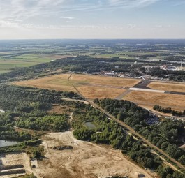Flughafen Weeze: Liegt gleich an der Grenze zu den Niederlande.
