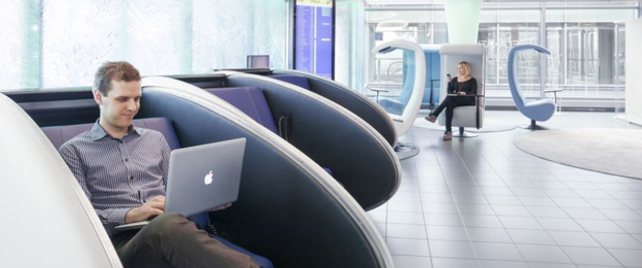 Ausruhen, arbeiten oder schlafen: Die neue Relaxation Area bietet bequeme Sessel oder Liegen.