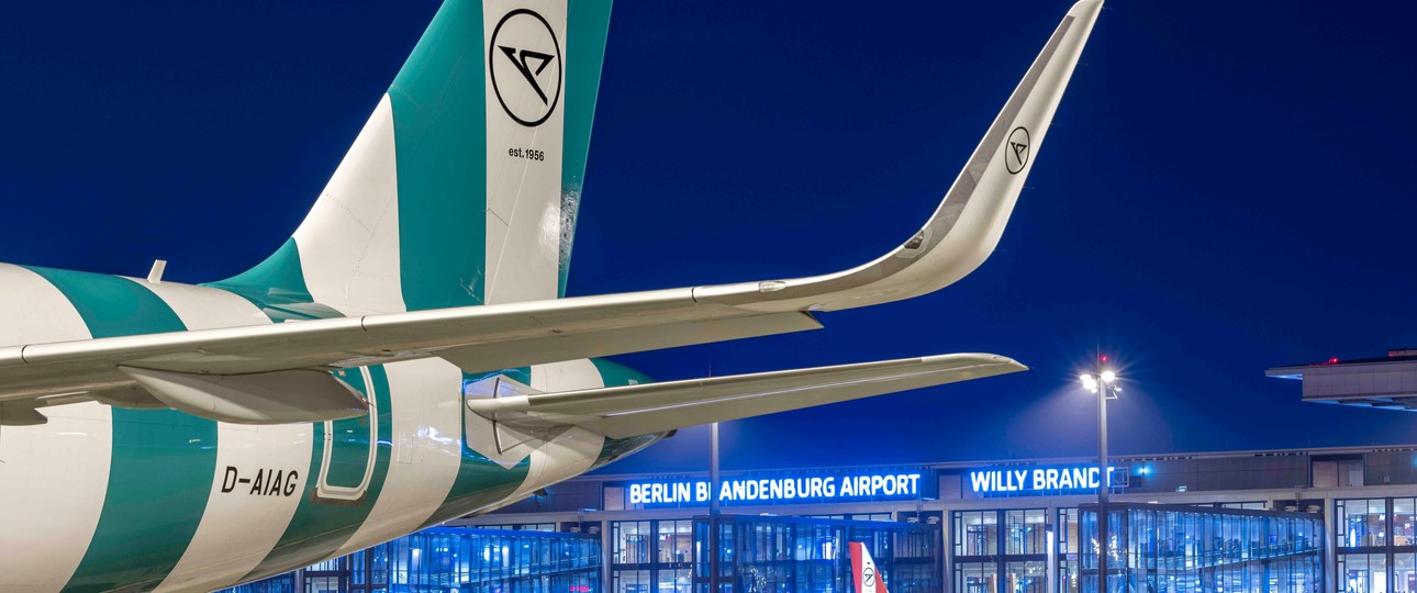 Condor-Flugzeuge am BER: Der Ferienflieger setzt die Flüge im Sommer nach Dubai aus.