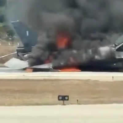 Die brennende General Dynamics F-16 in Zakynthos: Der Pilot blieb unverletzt.
