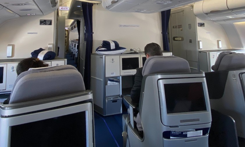 Business-Class-Sitze in einem Airbus A330 von Lufthansa: Neuerung in Sicht.