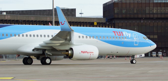 ... Tuifly. Beide Fluggesellschaften servieren Warsteiner.