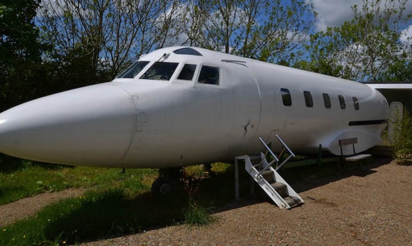 Lockheed Jetstar II auf Airbnb: Übernachten im Privatjet.
