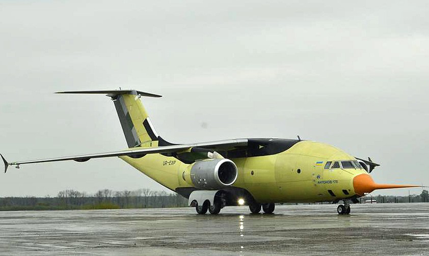 Antonov An-178 nach ihrem Erstflug im Jahr 2015: Ein Kunde springt ab.