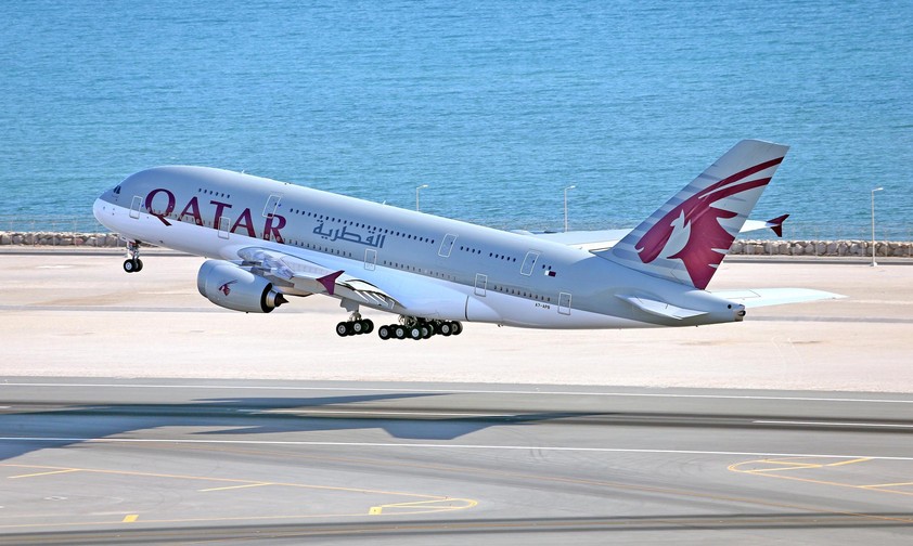 Airbus A380 von Qatar Airways: Die Fluglinie will ihr Netz über Beteiligungen stärken.
