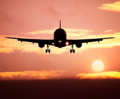 Flugzeug im Anflug: Eine Airline mit  fünf AOCs geplant.