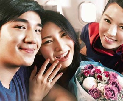 Heiratsantrag: Hong Kong Airlines hofft af viel Liebe unter den Passagieren.