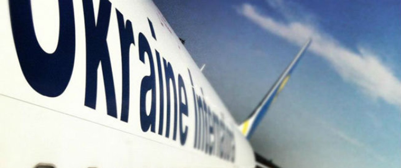 Flugzeug von Ukraine International Airlines: Ein Jet der Airline wurde nach der Landung beschädigt.