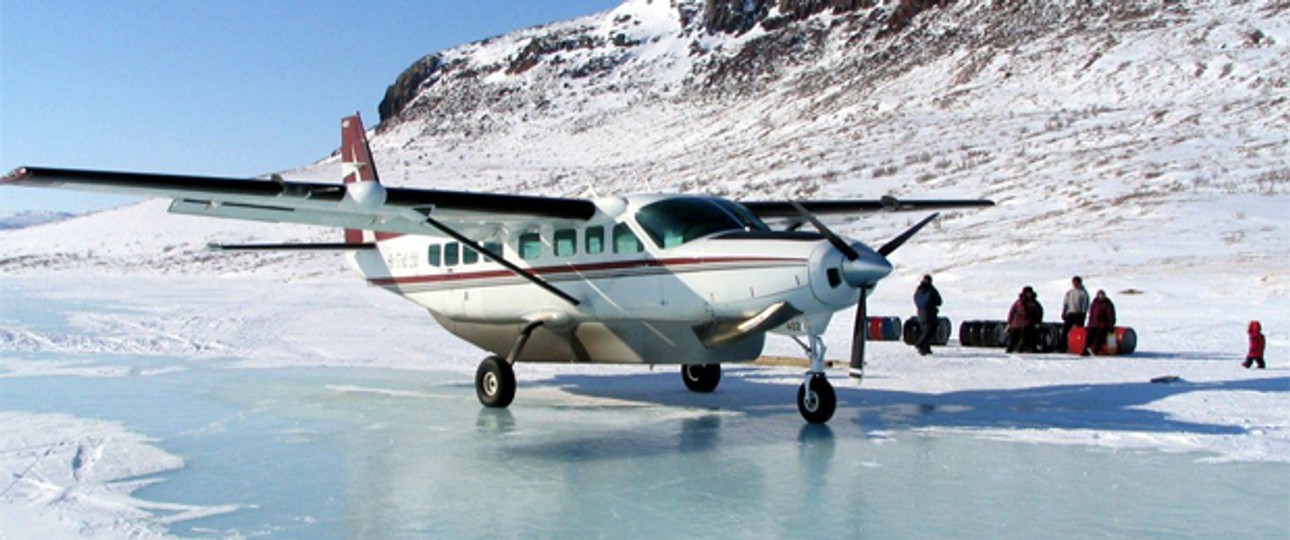 Die Umgebung, in der die Flieger landen müssen, ist alles andere als einfach.