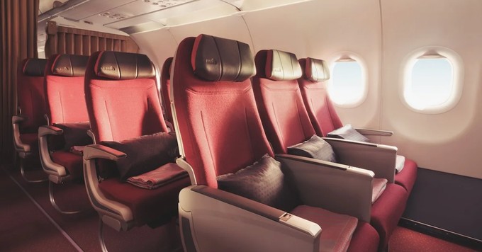 Premium Economy im Airbus A320 Neo von Air India: mit Vorhang.