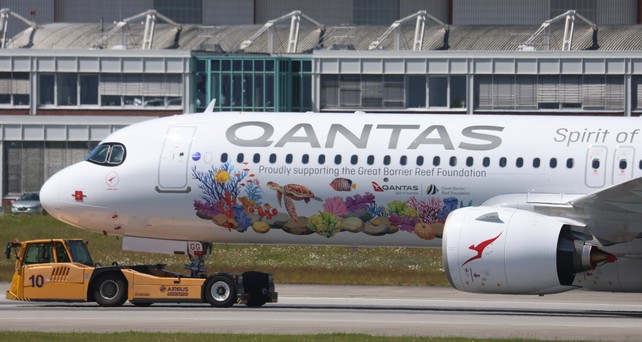 qantas airbus a321 xlr great barrier reef 01
