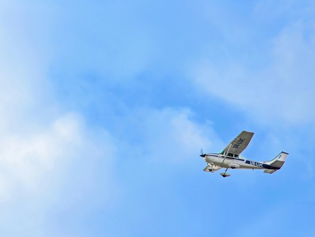 Cessna 182 in der Luft: Im deutschen Luftraum entstehen mehr Sperrzonen.