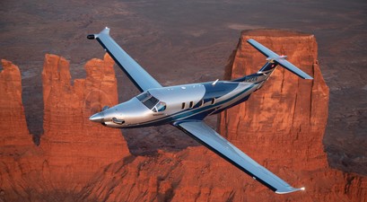 Der Pilatus PC-12 hat eine Reichweite von 3417 Kilometer.