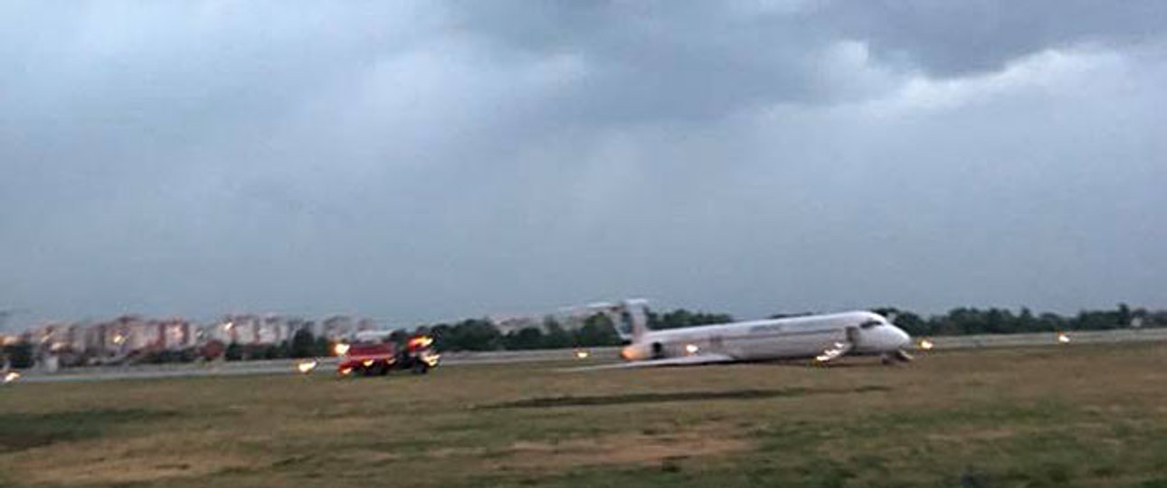 Diese Foto zeigt die Maschine kurz nach dem Unfall.
