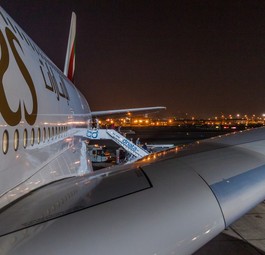 Airbus A380 von Emirates: In China mussten jetzt 373 Reisende eine ganze Nacht im Superjumbo aushalten.