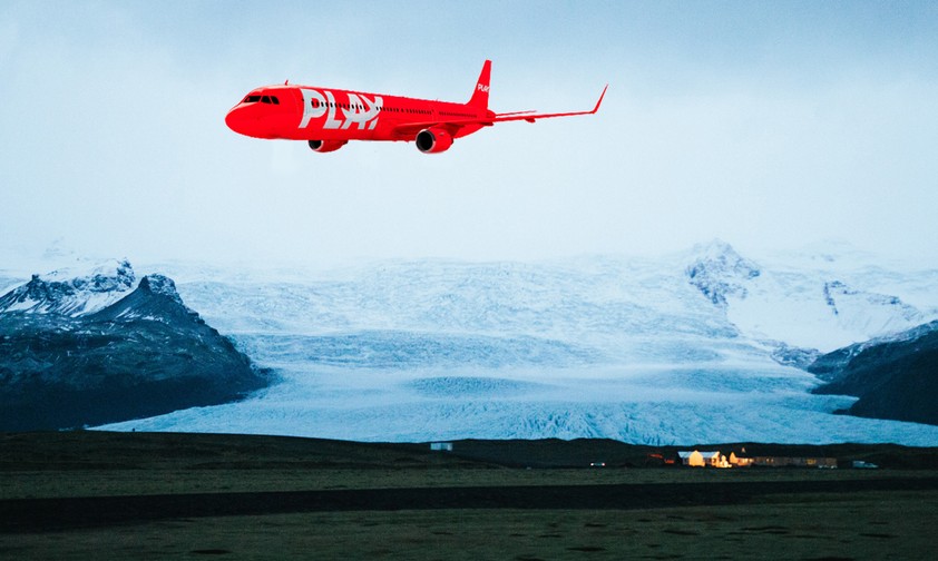 Flieger von Play über Island: Dieses Jahr will die Airline mit Airbus A321 abheben.