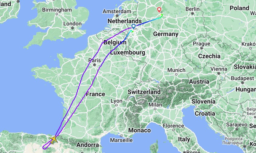 Die etwa kurios anmutende Flugroute: Von Düsseldorf nach Hannover.