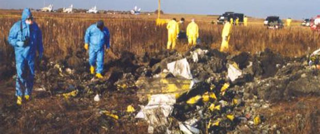 Am 25. Oktober 1999 stürzte ein Learjet in ein Feld in South Dakota. Die Crew war wegen Sauerstoffmangels ohnmächtig geworden, der Jet flog vier Stunden lang weiter, bis das Kerosin ausging. Die sechs Insassen, darunter Golfer Payne Stewart, starben.