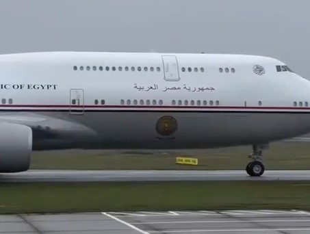 Boeing 747-8 mit der Kennung: SU-EGY das 14 Jahre alte Flugzeug ist an Ägypten ausgeliefert worden.