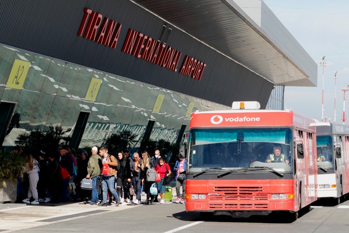 ... am Airport der albanischen Hauptstadt wächst. Hält der Trend an, ...