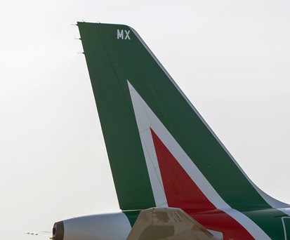 Leitwerk eines Alitalia-Fliegers: Die Partner des Rettungskonsortiums stehen nun fest.