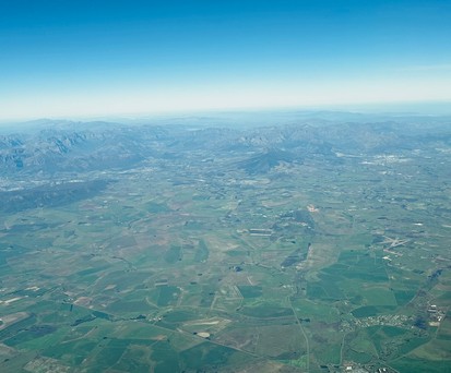 Blick aus dem Fenster eines Dreamliners: Für Airlines ist die Freiheit über den Wolken nicht grenzenlos.