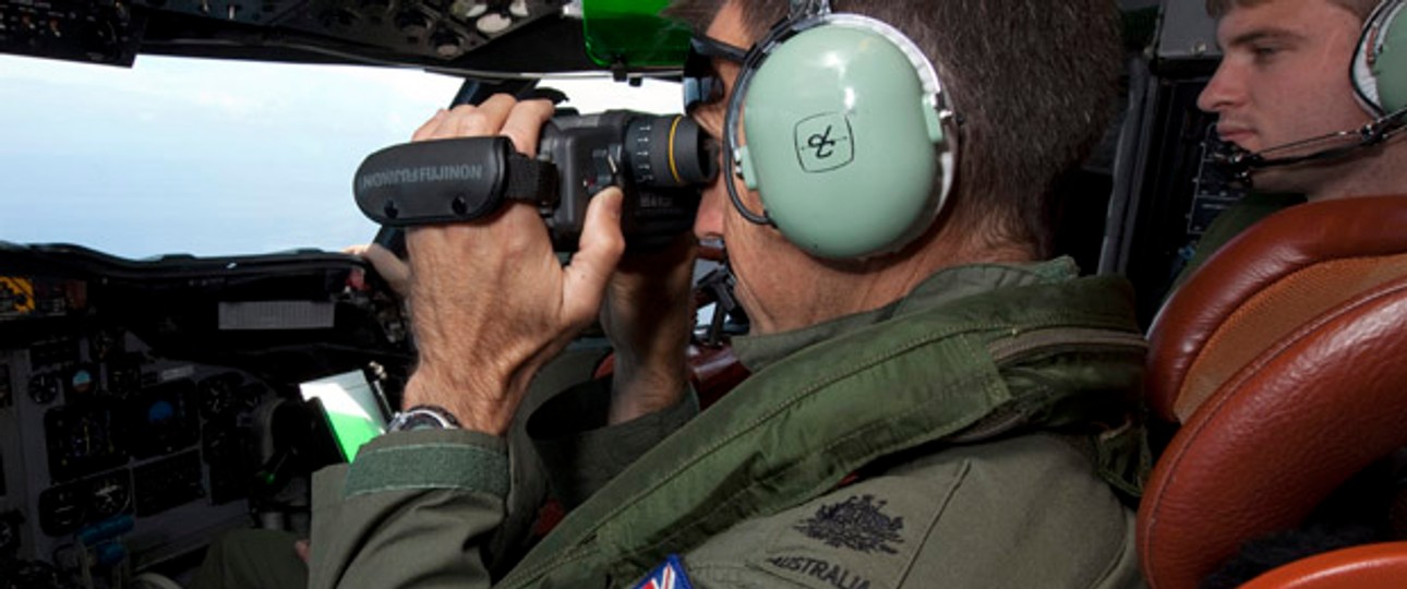 Soldaten der australischen Marine: Bislang keine Spur von MH370.