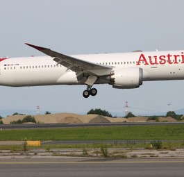 Die OE-LPM bei der Landung in Wien am 20. Juni 2024: Die ...