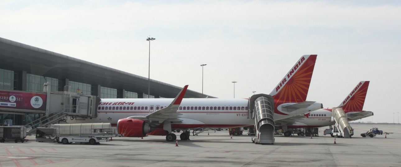 Flugzeuge von Air India am Flughafen: Alles soll überprüft werden.