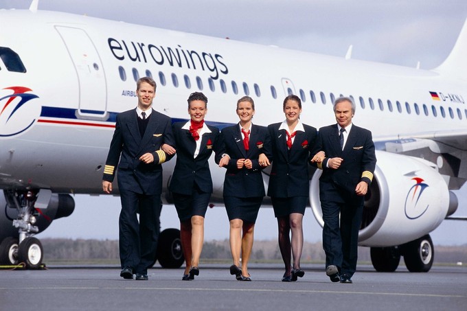 Ab Mitte der Neunzigerjahre stieg die Fluglinie ins Geschäft mit Urlaubsflügen ein.