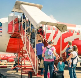 Flieger von Thai Air Asia in Bangkok Don Mueang: Größere Flugzeuge sind erwünscht.