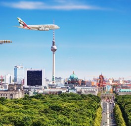 Flieger von Emirates und Condor über Berlin (Montage): Neue Kooperation.