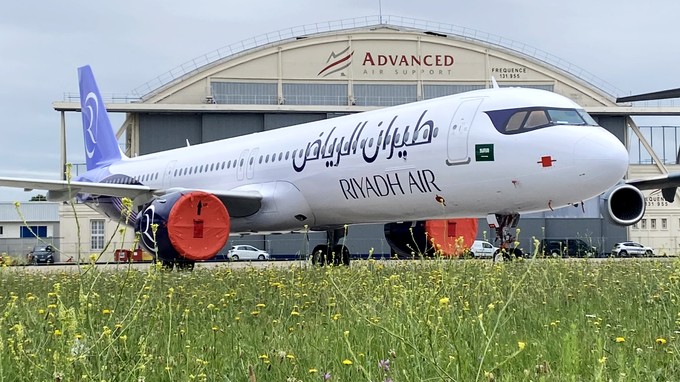 Riyadh Air ließ einen Airbus-A321-XLR-Testflieger in ihren Farben lackieren. Zudem ...