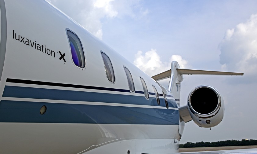 Jet von Luxaviation: Reisende können ihre Emissionen jetzt per App in Echtzeit verfolgen.