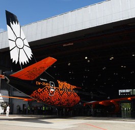 Belavia widmet Flugzeug einem Kriegsspiel