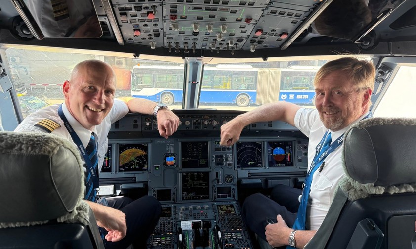 König Willem-Alexander im Airbus-Cockpit: Neuer Karriere-Abschnitt.