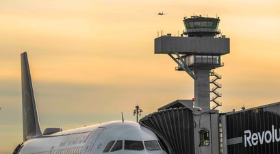 Airbus A319 von Lufthansa am BER: Die Airline fliegt von Frankfurt weniger nach Berlin.