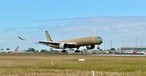 Der Airbus A350-1000 ULR mit der Kennung F-WULR ist um 10:43 Ortszeit zum ersten Mal auf australischem Boden gelandet.  