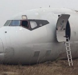 Die verunfallte Douglas DC 8: Ist schon ein echter Oldie.