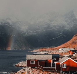Typische Szenerie auf den Lofoten: Die Region will ihre Wirtschaft auch außerhalb des Tourismus stärken.